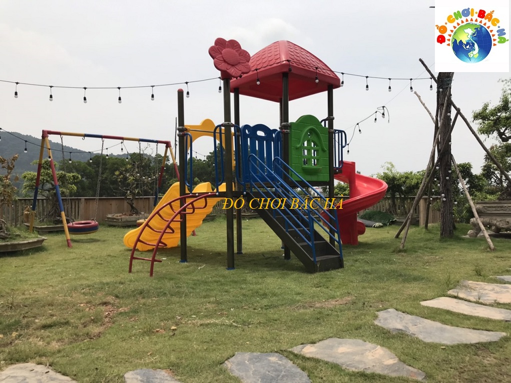 lap-dat-san-choi-ngoai-troi-cho-khu-nghi-duong-ngo-minh-villa-soc-son