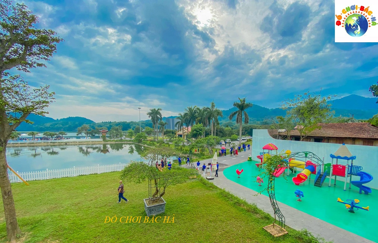 lap-dat-thiet-bi-san-choi-ngoai-troi-cho-khu-nghi-duong-da-lat-tien-canh-soc-son
