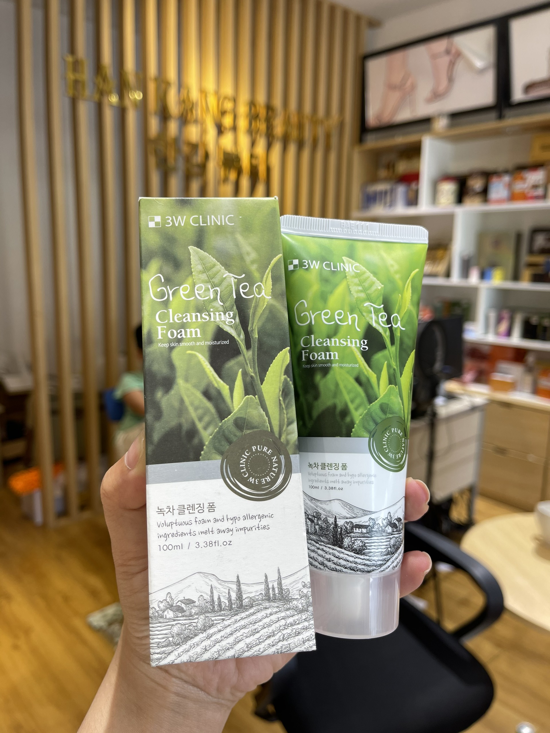 Sữa Rửa Mặt Chiết Xuất Từ Trà Xanh 3W Clinic Green Tea Foam Cleansing 100ml  | HAN KANG BEAUTY 한강 뷰티 Korea Cosmetics