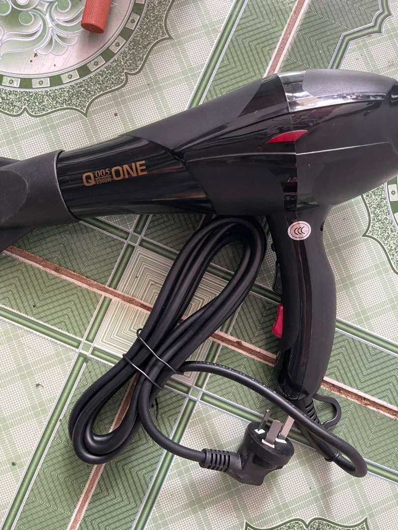 Máy sấy tóc 2 chế độ sấy Q-one 005