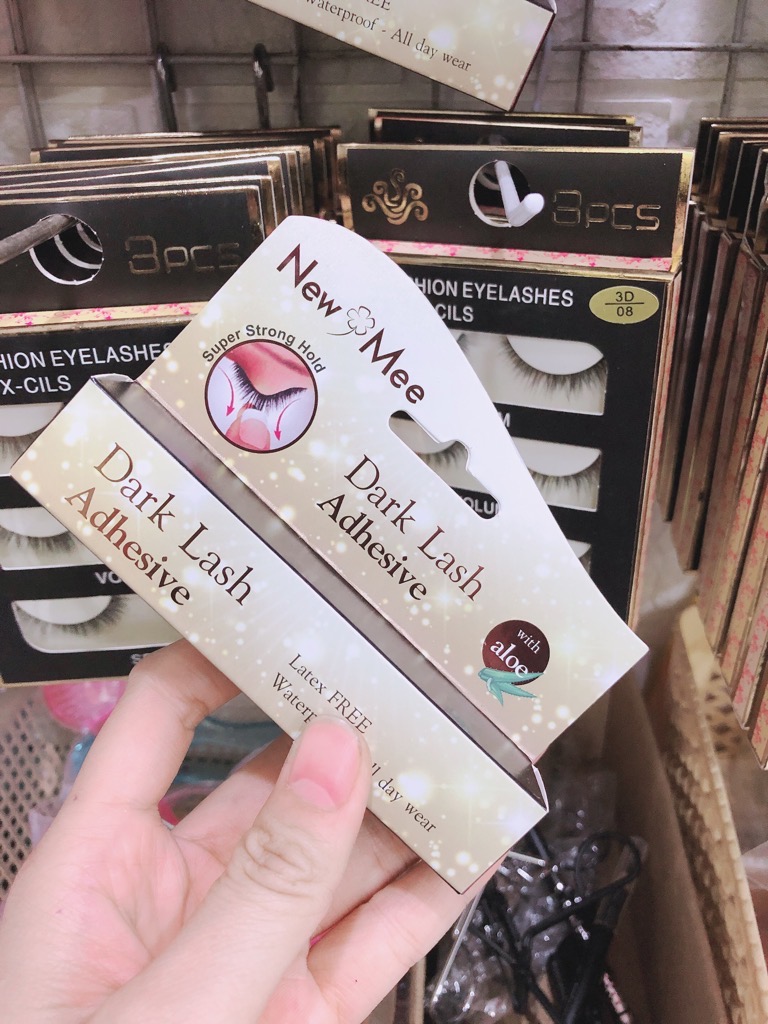 Keo dán mi New mee Dark Lash