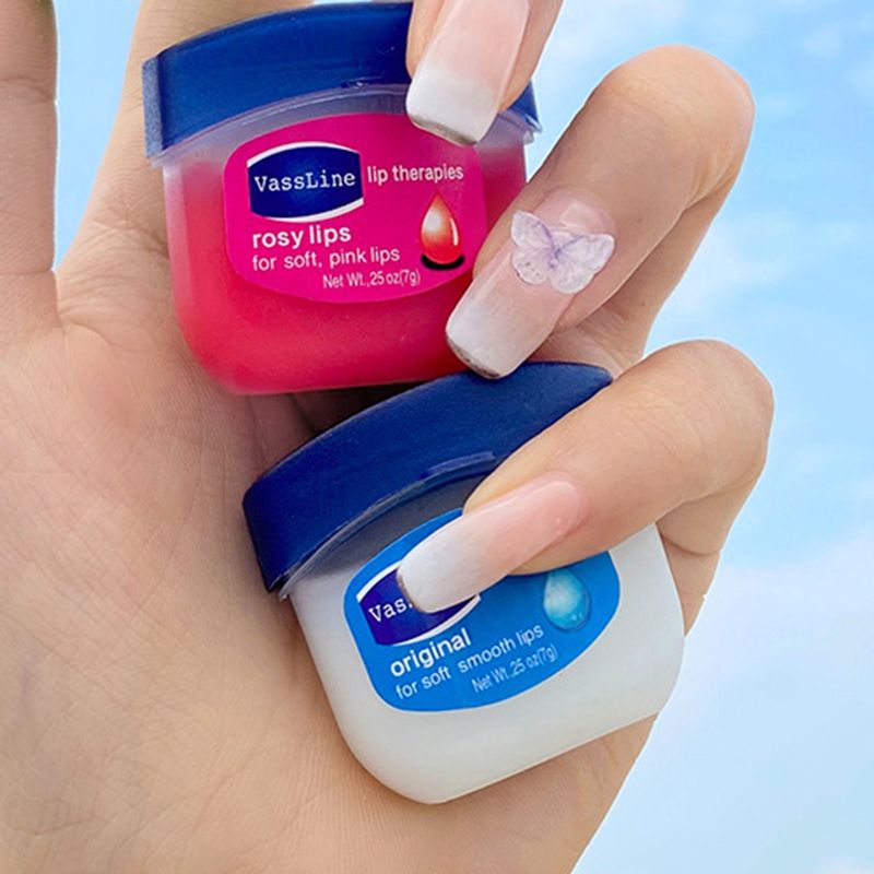 Dưỡng môi Vaseline Lip therapy