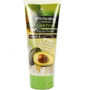 Sữa rửa mặt Thái chiết suất bơ 210ml