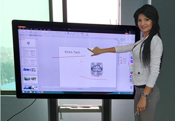 Nên chọn mua bảng tương tác SmartBoard loại nào tốt nhất