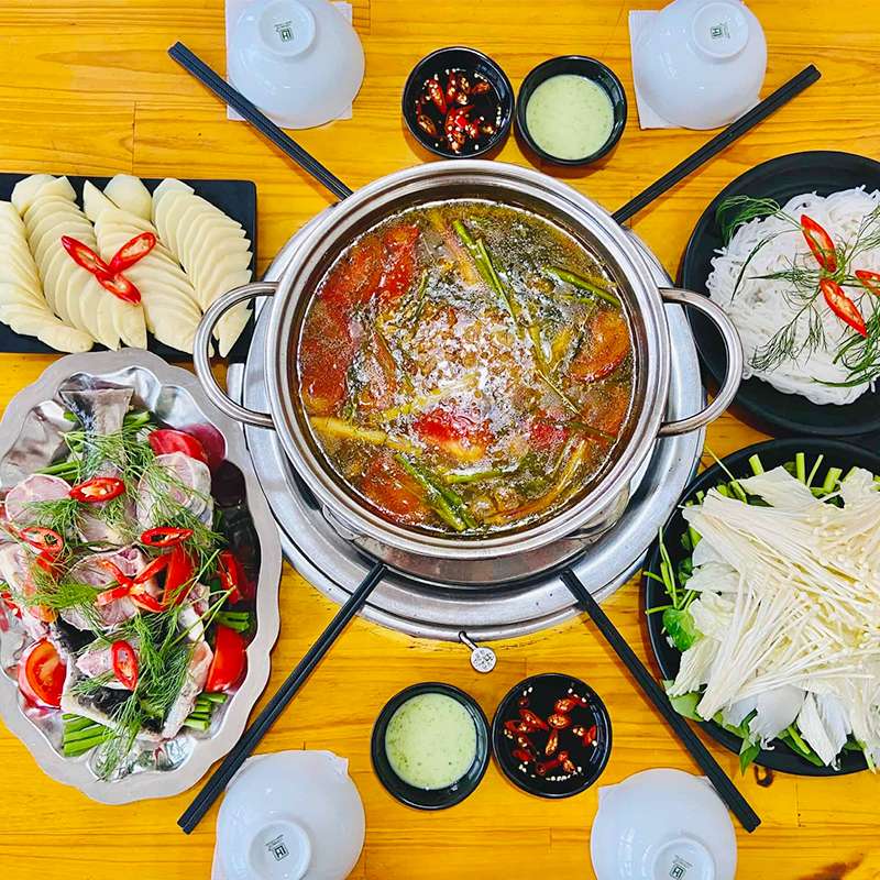 Tiệc đầy tháng tại nhà ấm cúng và tiện lợi