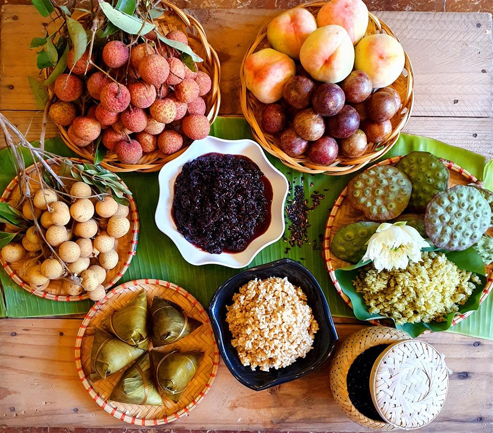 Tết Đoan Ngọ 2024 nhằm ngày nào? Mâm cúng Tết Đoan Ngọ cơ bản gồm những gì?