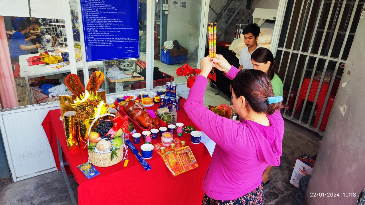 Mâm Cúng Tổ Nghề May Đúng Để Được May Mắn Cả Năm