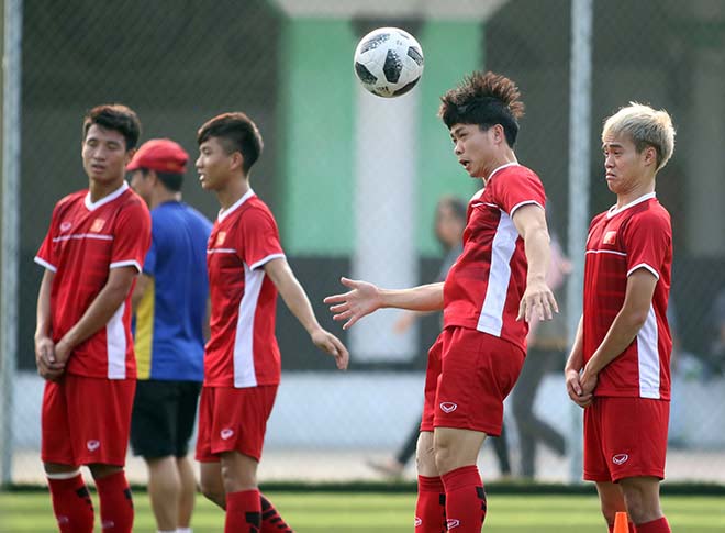 Cực nóng video U23 Việt Nam - U23 Pakistan: Không bản quyền truyền hình, fan xem ở đâu?