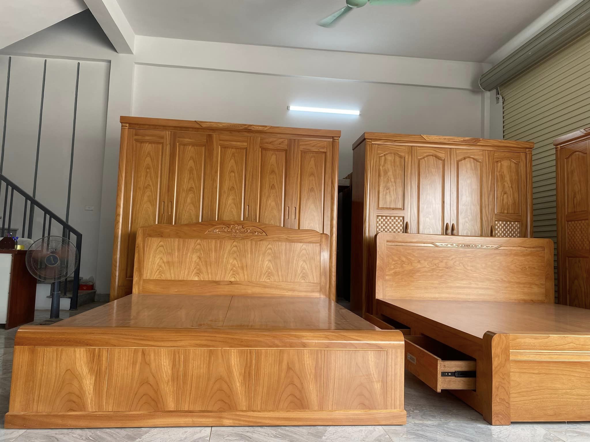 Giường ngủ gỗ gõ