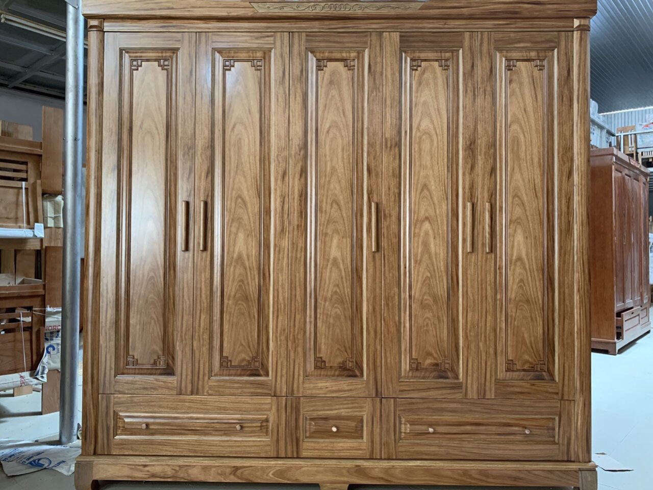 Tủ Áo Hương Vân Xám