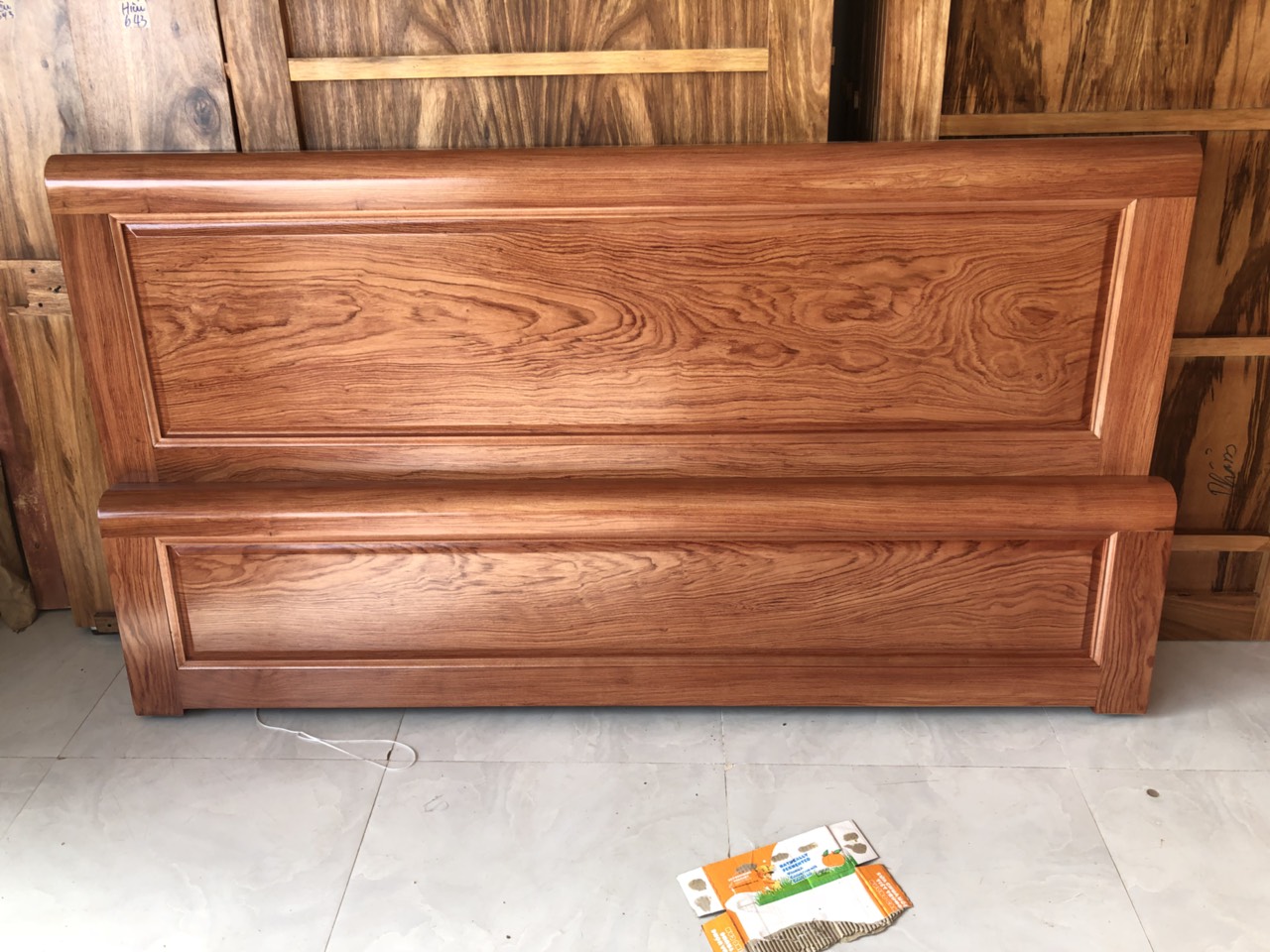 Giường hương đá