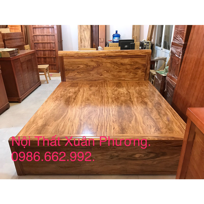 Giường gỗ hương xám