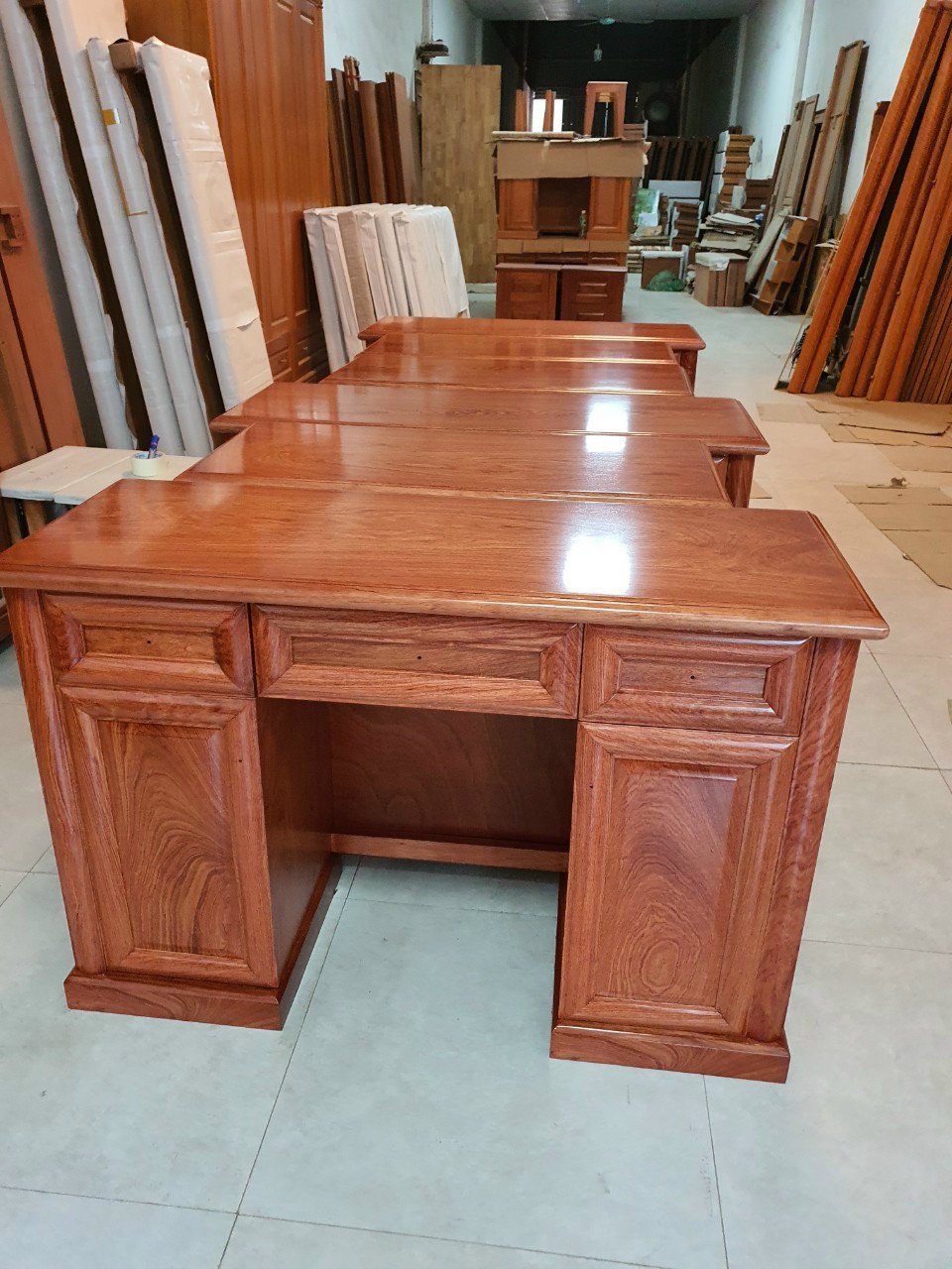 Bàn trang điểm gỗ 02