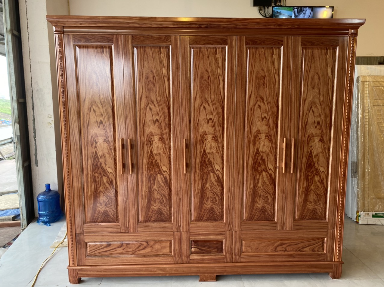 Tủ áo gỗ cẩm - trắc ( Paorosa )