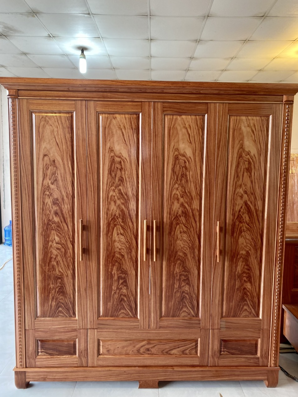 Tủ áo gỗ cẩm - trắc ( Paorosa )