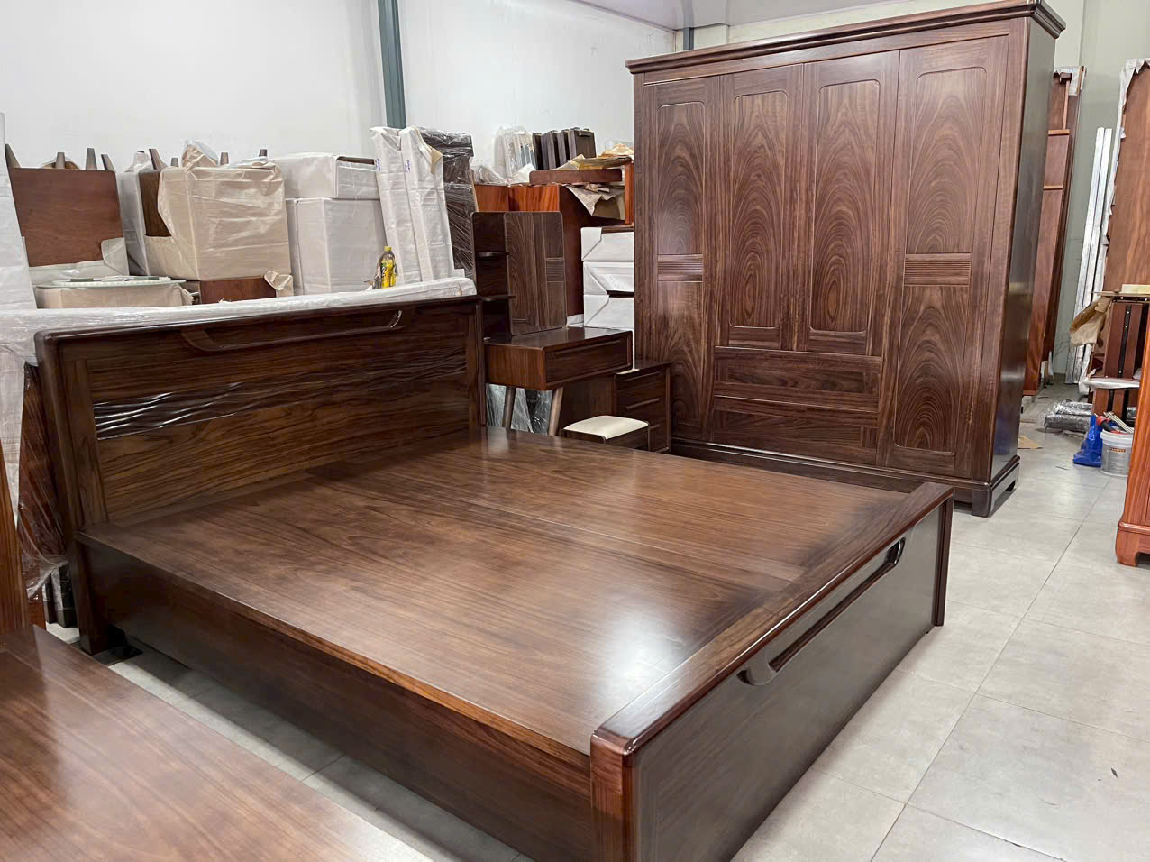 Bộ phòng ngủ gỗ óc chó