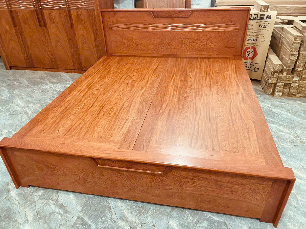 Giường hương đá hiện đại