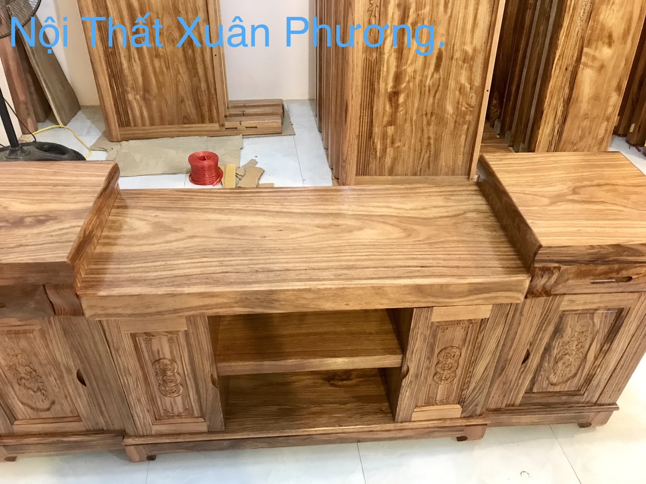 Kệ tivi Hương Vân