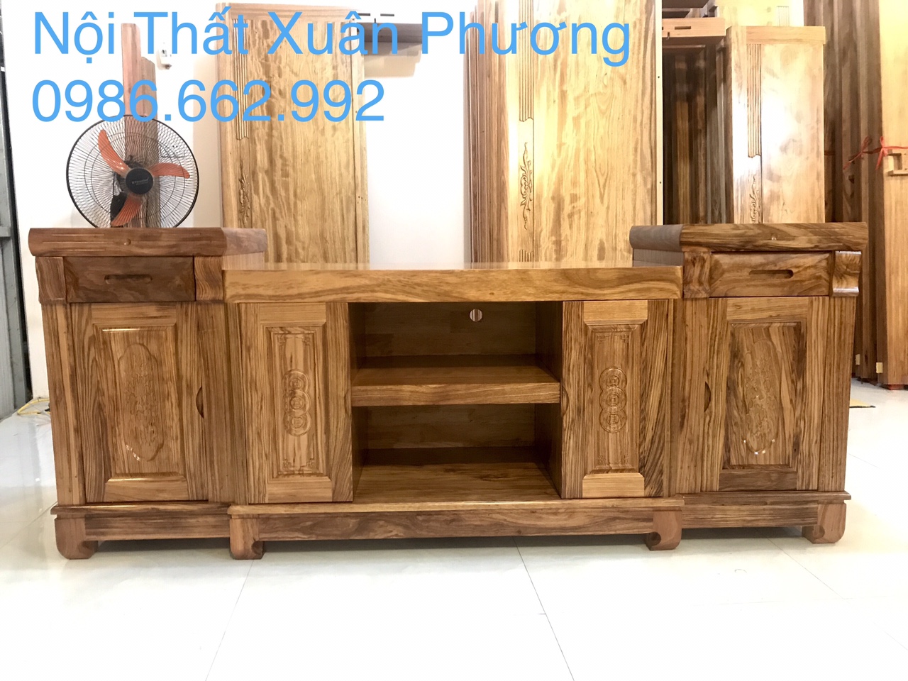 Kệ tivi Hương Vân