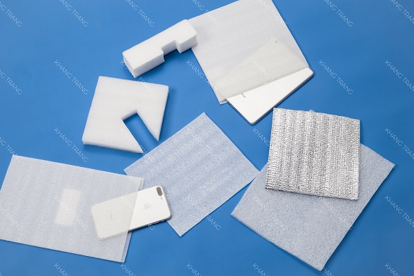 Bảo vệ hàng hóa vận chuyển bằng mút xốp gói hàng