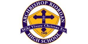 DU HỌC TRƯỜNG TRUNG HỌC ARCHBISHOP RIORDAN HIGH SCHOOL MỸ