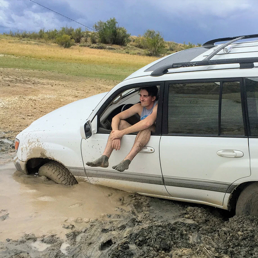 🚗💨 CÁCH XỬ LÝ KHI Ô TÔ BỊ NGẬP BÙN  🚗💨