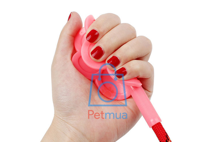 Phần đầu cây tét đít chó mèo được làm từ cao su mềm không gây tổn thương cho thú cưng