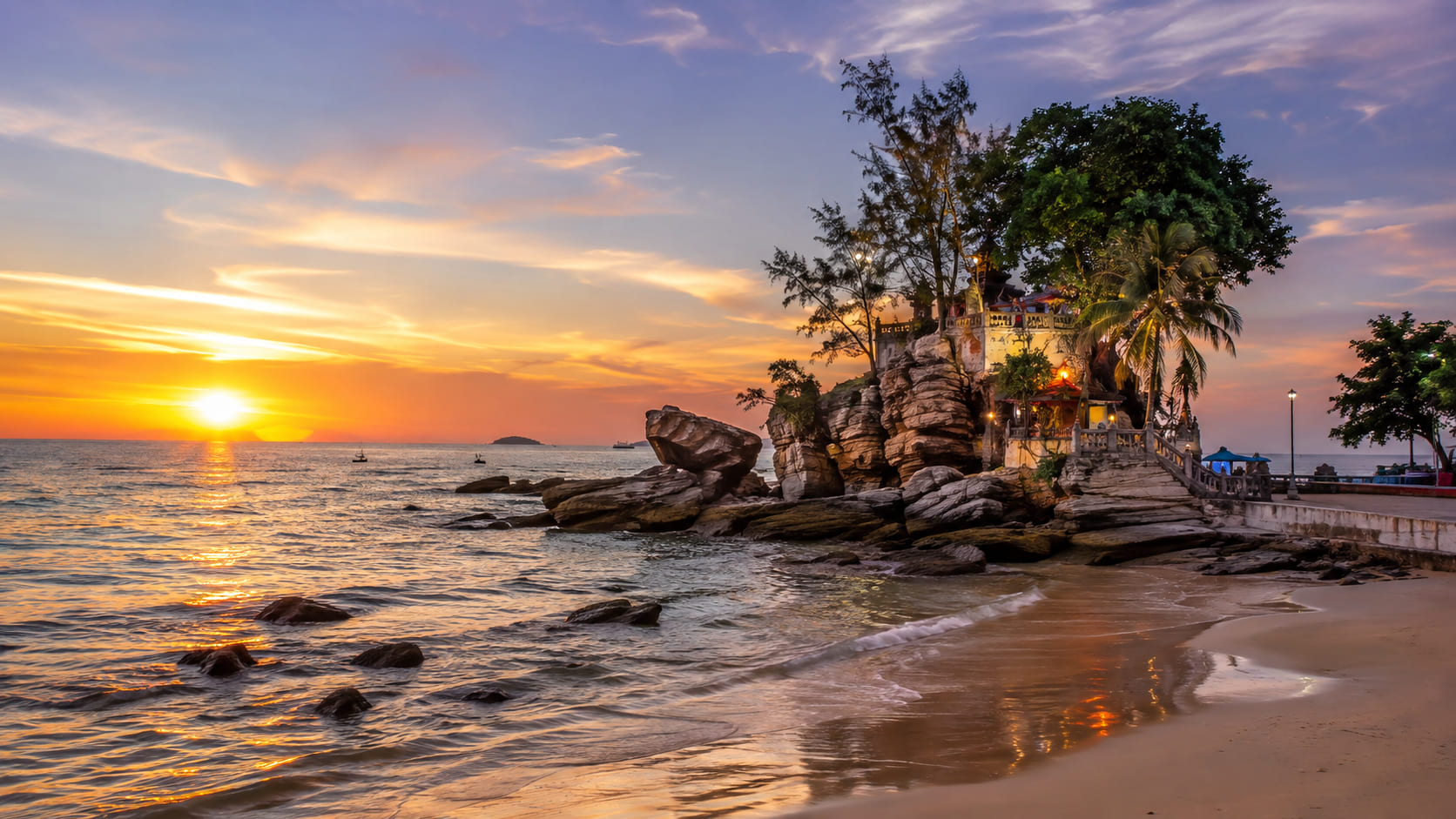 Tour Phú Quốc 4 Ngày 3 Đêm |Câu Cá & Lặn Ngắm San Hô | Sunset Town|Khởi Hành Hàng Ngày