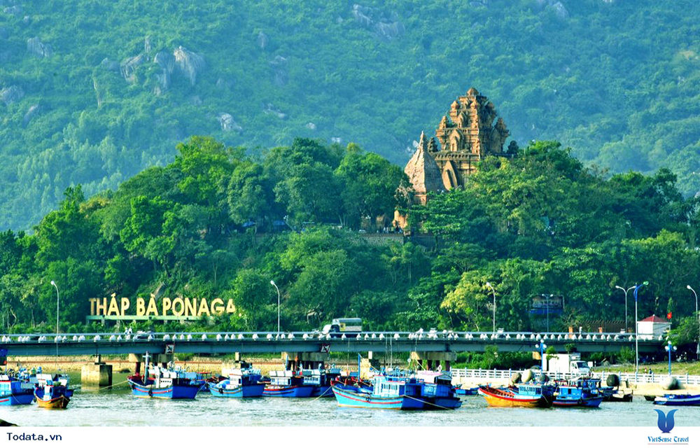 TOUR NHA TRANG - BIỂN XANH, CÁT TRẮNG, NẮNG VÀNG !