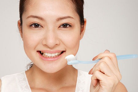 LOẠI BỎ CAO RĂNG CÙNG THẢO DƯỢC