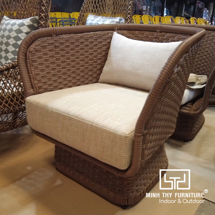 Ghế thư giãn MT2060 sử dụng nệm dày 10 cm mang lại cảm giác ngồi êm ái.