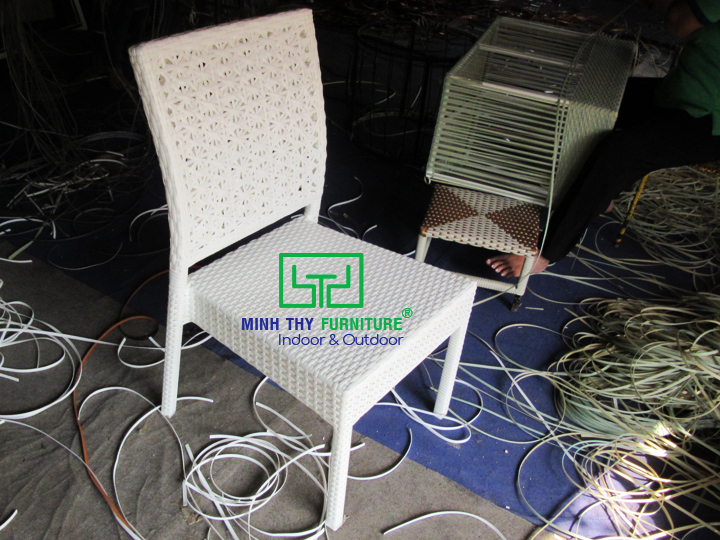 Sản phẩm ghế mây nhựa MT2A154 đã được đan như thế nào?