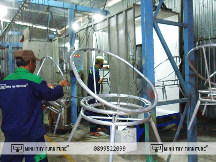 Qúa trình sản xuất bàn ghế mây ban công 5 Sơn Tĩnh Điện khung Bàn ghế nhựa giả mây ban công MT2A158