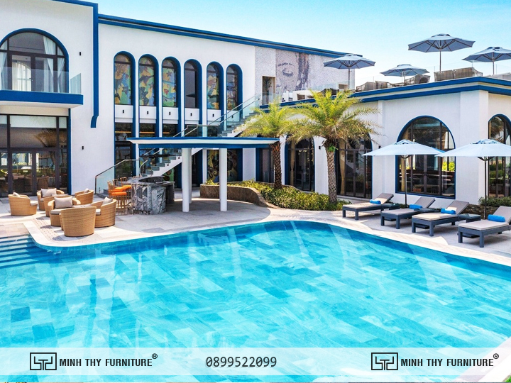 Bàn ghế nhựa giả mây Minh Thy lắp đặt tại khu nghỉ dưỡng cao cấp Wyndham Royal Beachfront Hội An