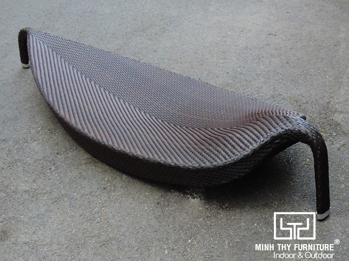 Chi tiết của những mẫu giường hồ bơi mới tại Minh Thy Furniture 6 Ghế Hồ Bơi Nhựa Giả Mây MT4056