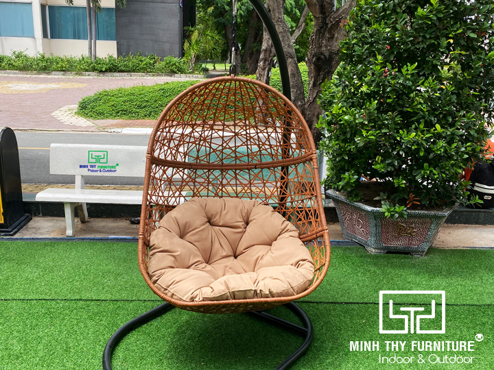 Xích đu mây nhựa do Minh Thy Furniture sản xuất có ưu điểm gì? 7 GHẾ XÍCH ĐU TRONG NHÀ MT995