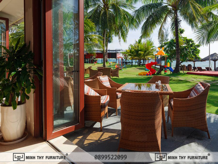 Mercure Phú Quốc Resort & Villas - Bàn ghế nhựa giả mây