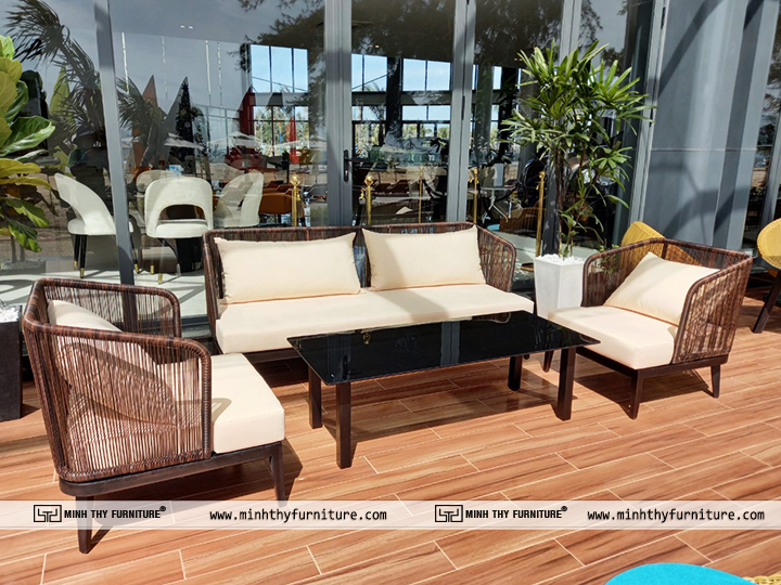 Sale Gallery Charm Resort Hồ Tràm Chọn Minh Thy Furniture cung cấp Bàn Ghế Giả Mây, Sofa Mây Nhựa