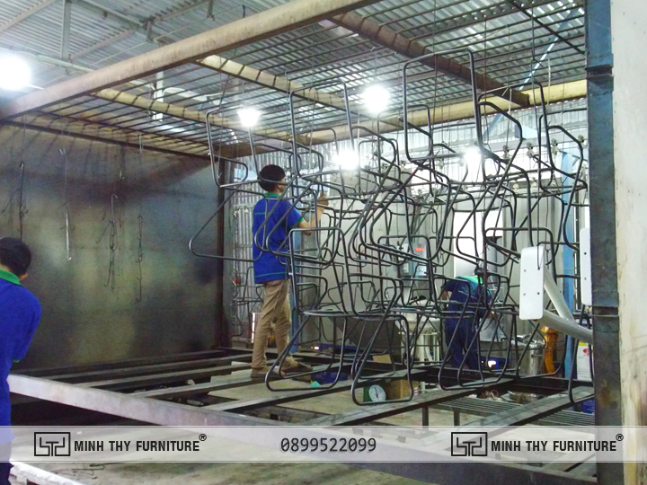 Ghế Cafe Đan Dây Dù Thủ Công: Quy Trình Sản Xuất Tỉ Mỉ & Chất Lượng Xuất Khẩu 3 san xuat ghe cafe dan day du minh thy furniture 2