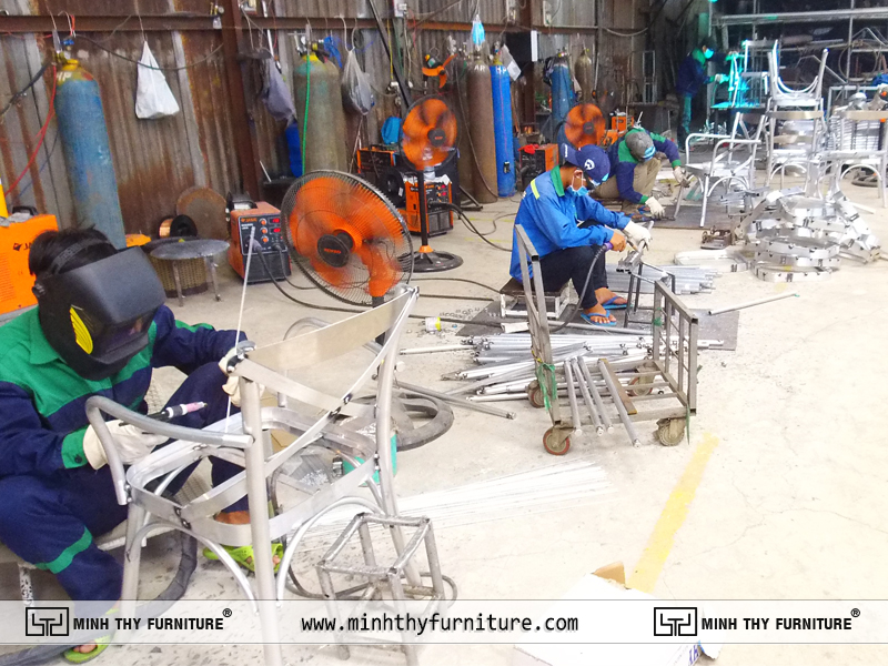 Tiến độ giao hàng nội thất ngoài trời tại nhà máy sản xuất Minh Thy