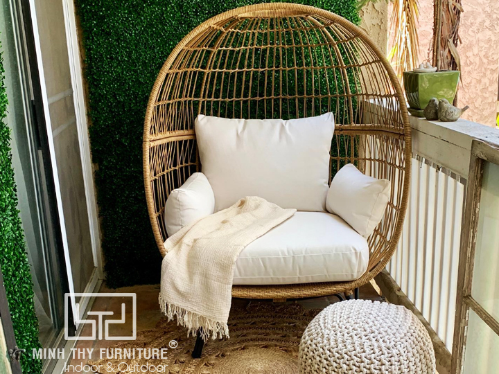 Những mẫu bàn ghế ban công mà bạn không thể bỏ qua. 17 xich du trong nha mt981 2