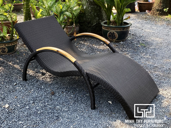 Giường Tắm Nắng Mây Nhựa Ngoài