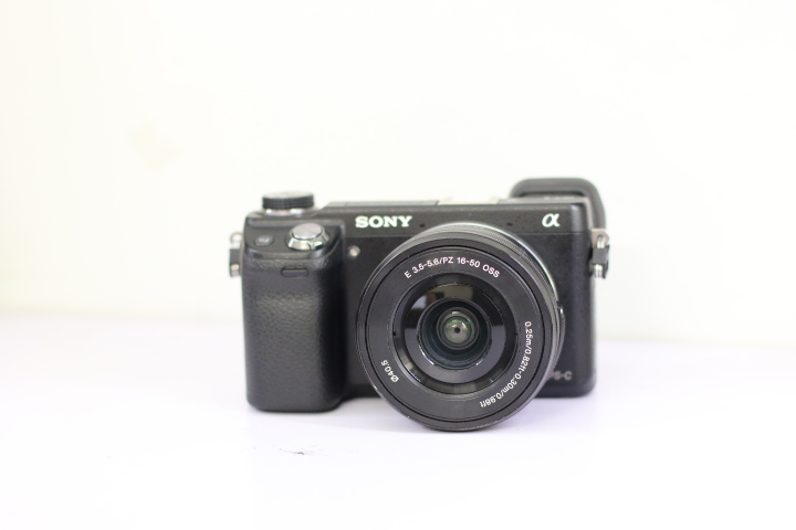 Máy ảnh Sony alpha Nex 6 kèm ống 16-50mm Đẹp