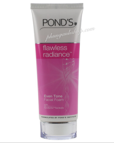 Sữa rửa mặt FLAWLESS WHITE không tì vết Pond’s