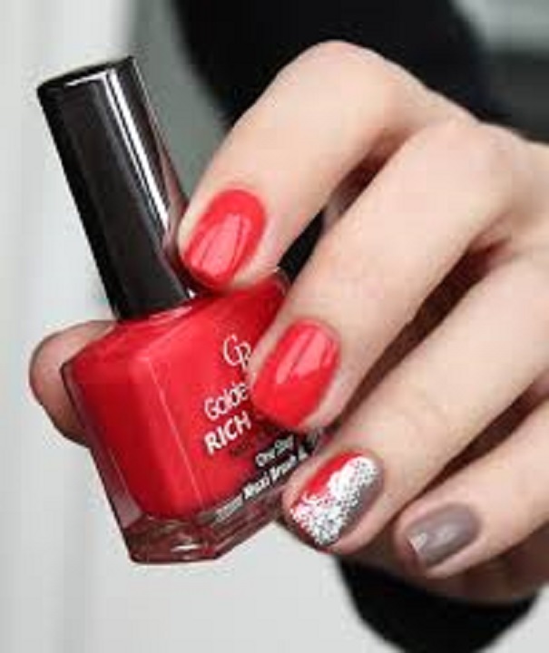 Nước sơn CR Golden Rose Rich Color Nail Lacquer