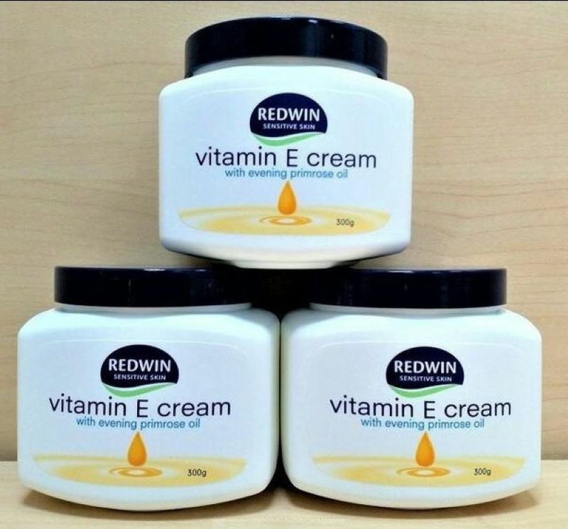 Kem dưỡng ẩm mềm da Redwin Úc 300g