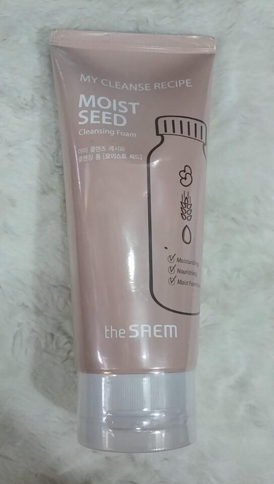 Sữa rửa mặt Moist Seed Foam Cleansing  