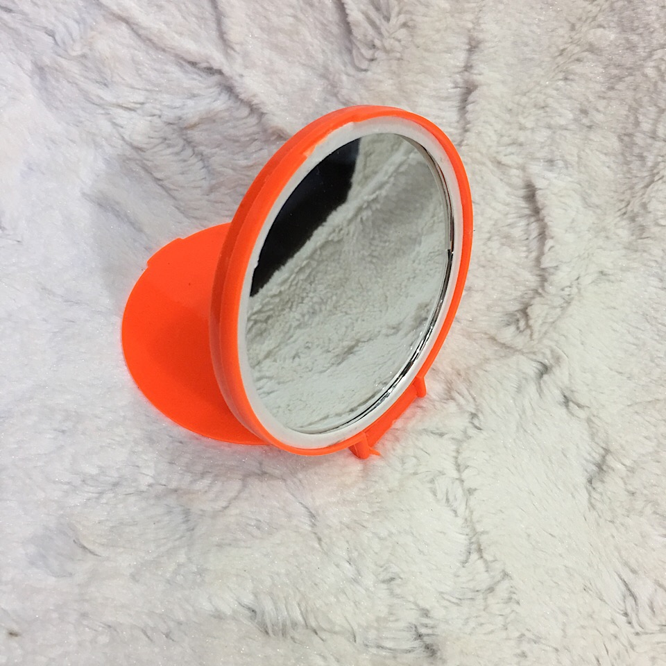 Kiếng soi vuông tròn nhựa rẻ bỏ ví VN