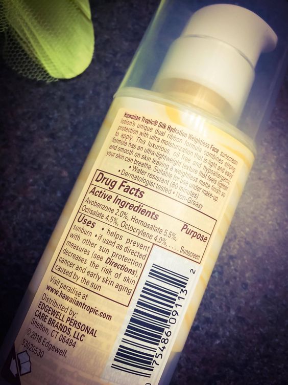 Chống nắng không dầu dành cho da nhạy cảm Hawaiian Tropic® Silk Hydration 1.7 fl. oz. Oil-Free Lotion Sunscreen Weightless Face SPF 30