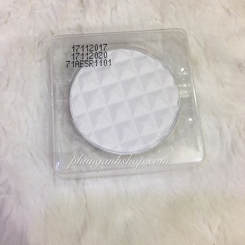 Màu mắt vĩ AROMA eye shadow 3,4 g